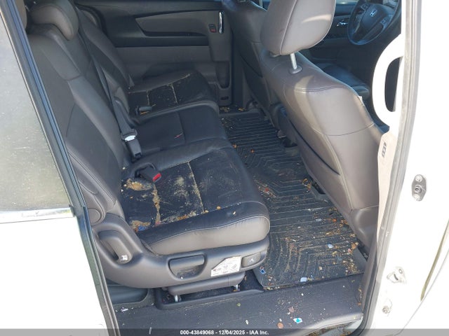 43849068 :رقم المزاد ، 5FNRL5H69FB043671 vin ، 2015 Honda Odyssey Ex-l مزاد بيع