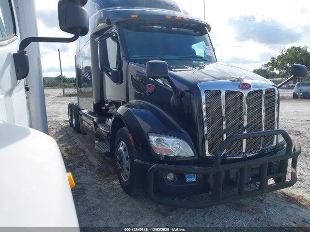 Продаж на аукціоні авто 2020 Peterbilt 579, vin: 1XPBDP9X0LD669371, номер лоту: 43849146