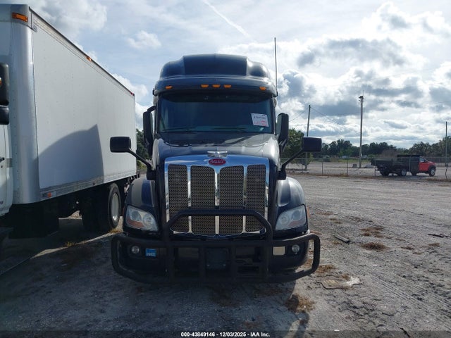 2020 Peterbilt 579 მანქანა იყიდება აუქციონზე, vin: 1XPBDP9X0LD669371, აუქციონის ნომერი: 43849146