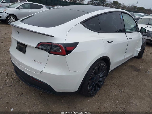 2023 TESLA MODEL Y 7SAYGDEF4PF601445 Photo 3