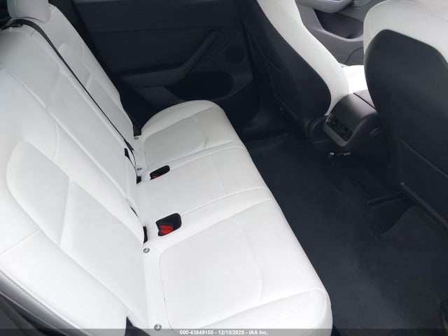 2023 TESLA MODEL Y 7SAYGDEF4PF601445 Photo 7