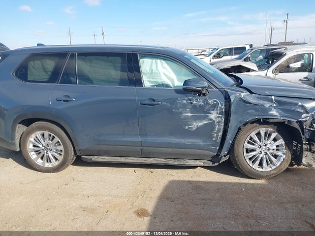 Toyota Grand Highlander Platinum 2025 5TDAAAB52SS098271 Image 14