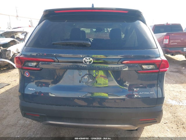 Toyota Grand Highlander Platinum 2025 5TDAAAB52SS098271 Image 17