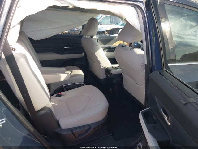 Toyota Grand Highlander Platinum 2025 5TDAAAB52SS098271 Image 8