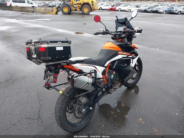 2021 KTM 890 VBKTR6406MM822248 Photo 3
