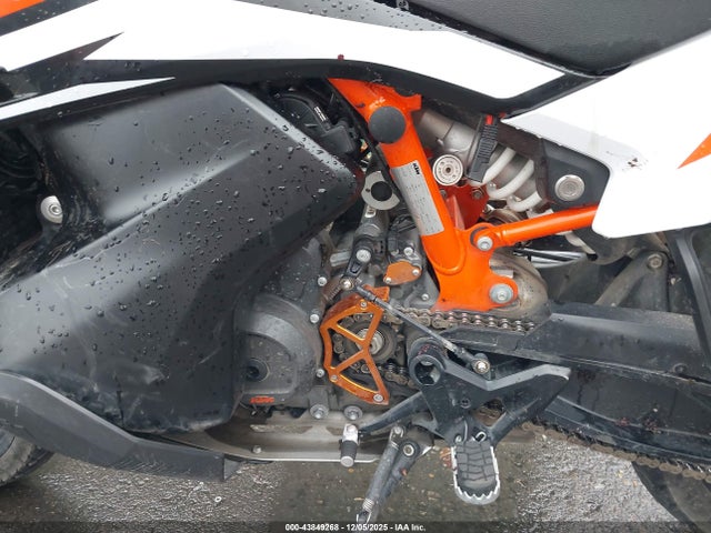 2021 KTM 890 VBKTR6406MM822248 Photo 8
