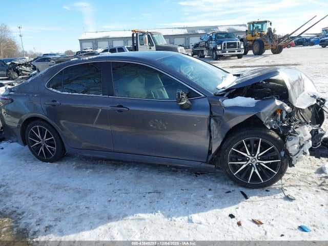 Продаж на аукціоні авто 2022 Toyota Camry Se, vin: 4T1G11AK8NU642799, номер лоту: 43849293