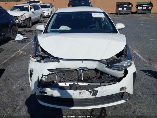JTDKAMFU1N3163737 Toyota Prius Le