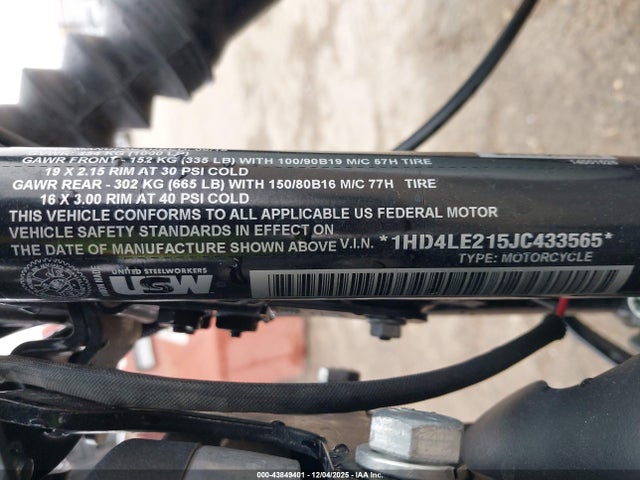 2018 HARLEY-DAVIDSON XL883 1HD4LE215JC433565 Photo 9