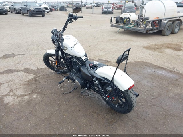 2018 HARLEY-DAVIDSON XL883 1HD4LE215JC433565 Photo 2
