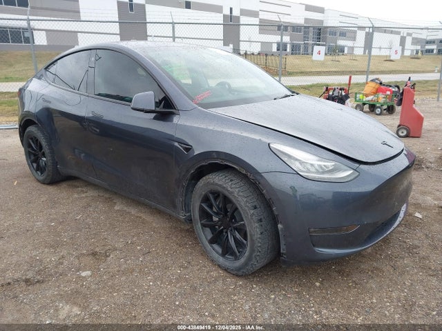 2023 TESLA MODEL Y 7SAYGDEE1PA089471 Photo 0