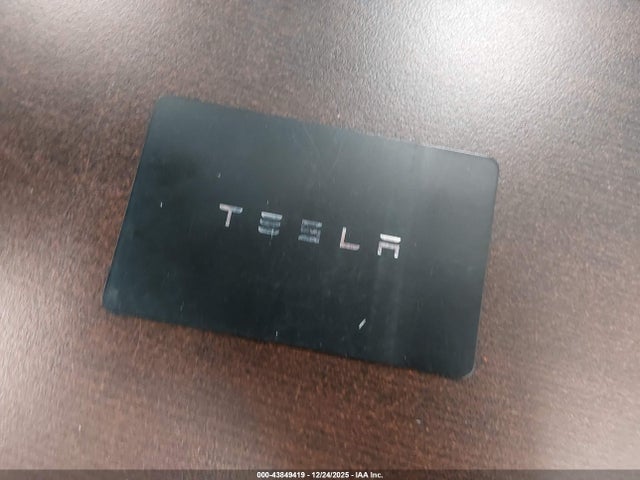 2023 TESLA MODEL Y 7SAYGDEE1PA089471 Photo 10