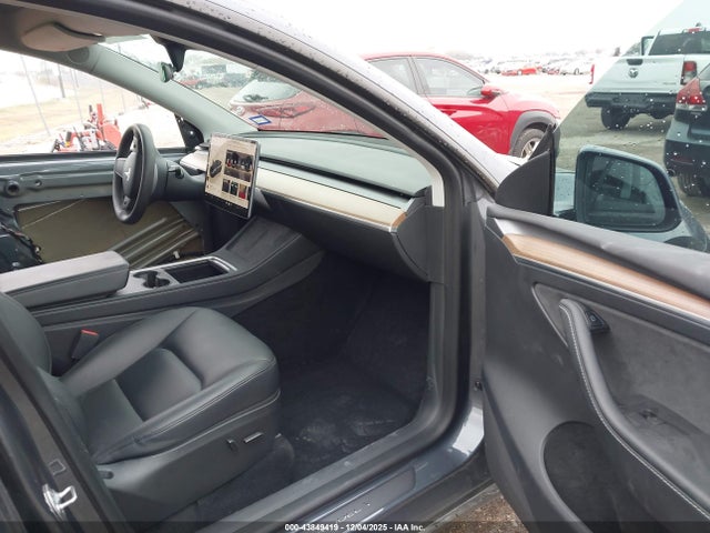 2023 TESLA MODEL Y 7SAYGDEE1PA089471 Photo 4