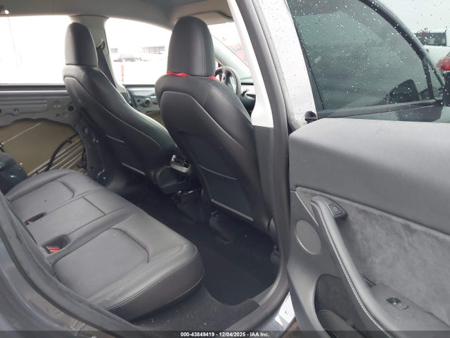 2023 TESLA MODEL Y 7SAYGDEE1PA089471 Photo 7