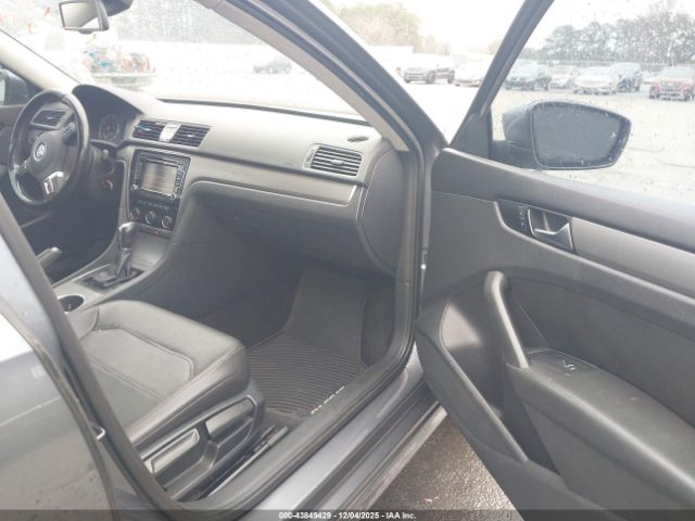 2014 VOLKSWAGEN PASSAT 1VWBT7A38EC082614 Photo 4