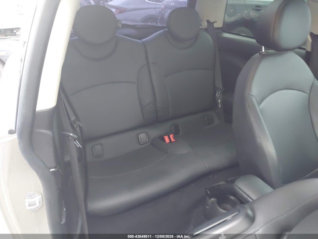 2011 MINI COOPER WMWSU3C57BT092440 Photo 7