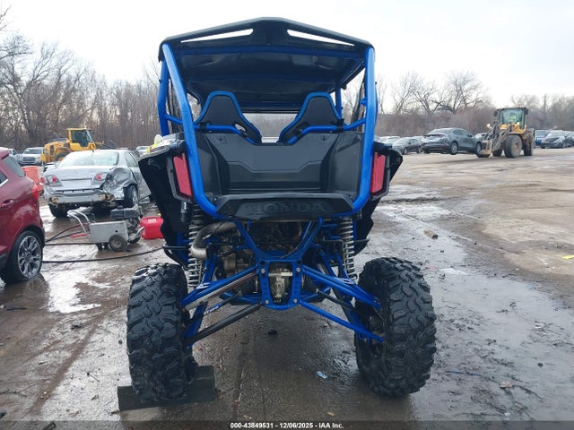 Aukcja sprzedaży 2023 Honda Sxs1000 S4r, vin: 1HFVE0622P4300566, numer aukcji: 43849531