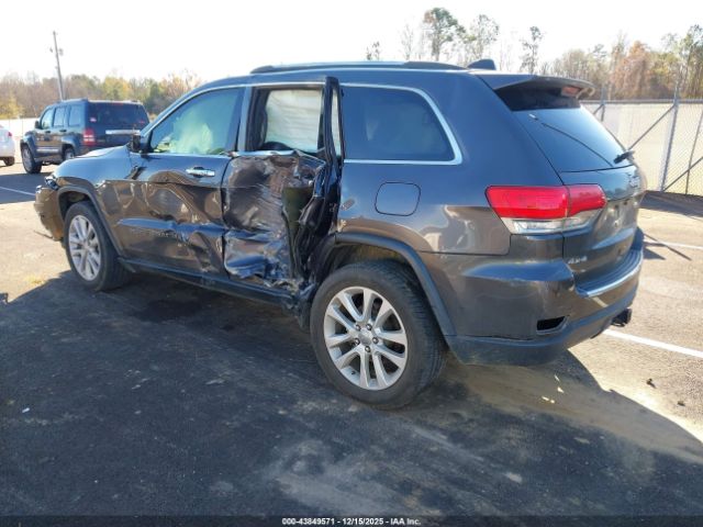 2017 JEEP GRAND CHEROKEE 1C4RJFBG9HC670111 Photo 2