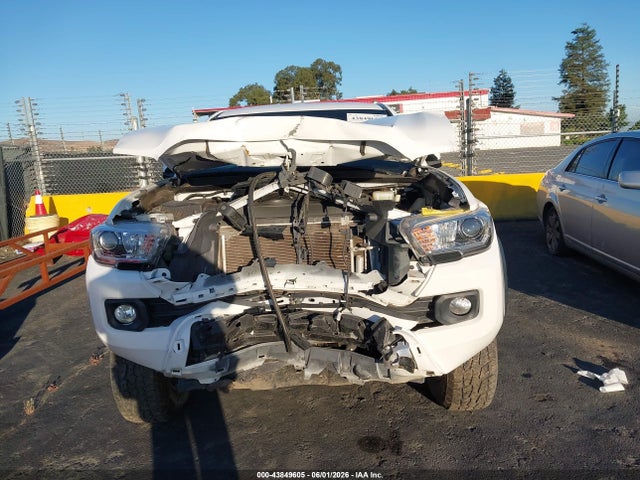 Продаж на аукціоні авто 2021 Toyota Tacoma Trd Off-road, vin: 3TMCZ5AN6MM394441, номер лоту: 43849605