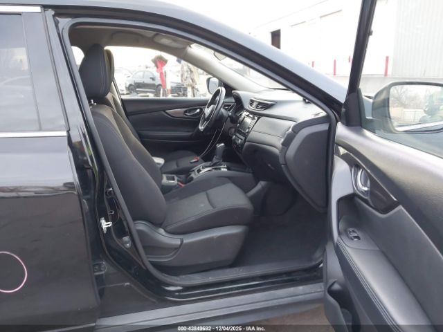 2019 NISSAN ROGUE JN8AT2MV2KW379195 Photo 4