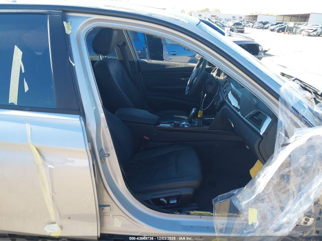 2018 BMW 320I WBA8E1G58JNU93195 Photo 4