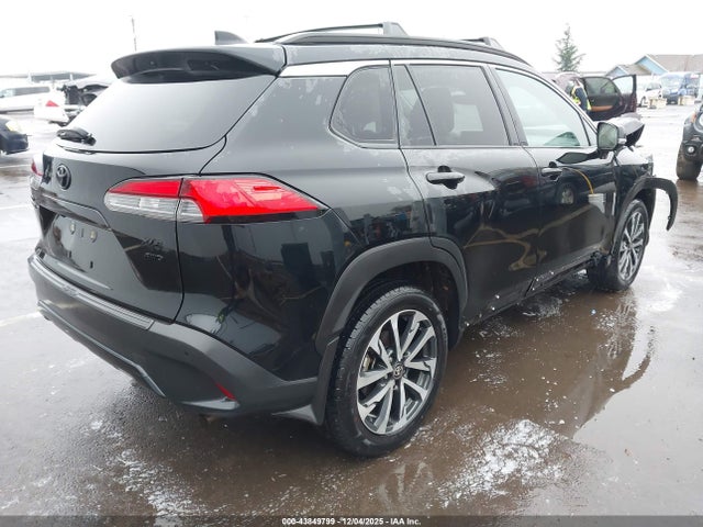Toyota Corolla Cross Xle 2022 7MUEAABG9NV041935 Image 4