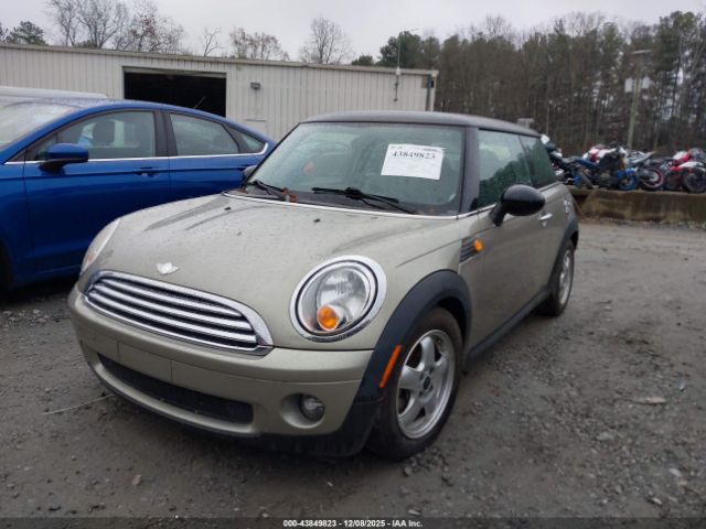 2008 MINI COOPER WMWMF33588TT63923 Photo 1
