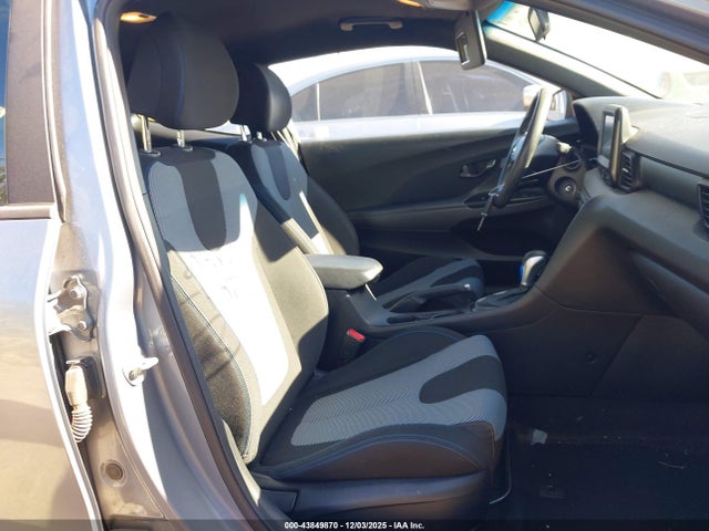 KMHTG6AF9KU019863 Hyundai Veloster 2.0