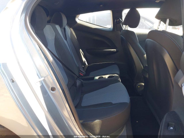 KMHTG6AF9KU019863 Hyundai Veloster 2.0