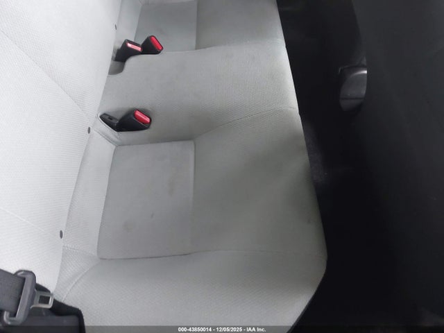 JTDKDTB30G1128667 Toyota Prius C One