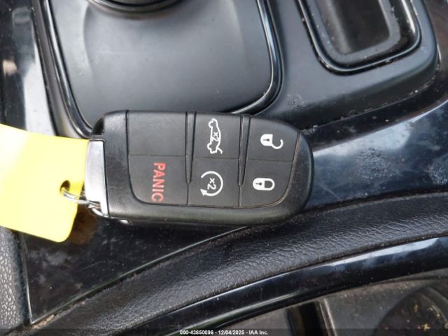 2022 CHRYSLER 300 2C3CCABG0NH167714 Photo 10