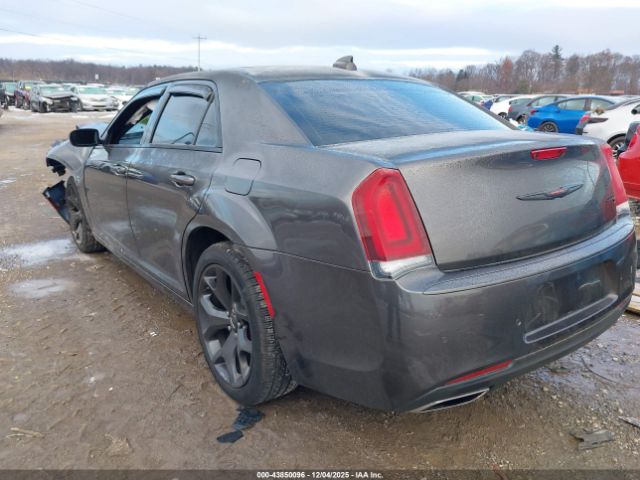 2022 CHRYSLER 300 2C3CCABG0NH167714 Photo 2