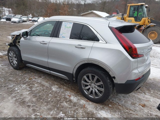 2022 CADILLAC XT4 1GYFZDR46NF101135 Photo 2