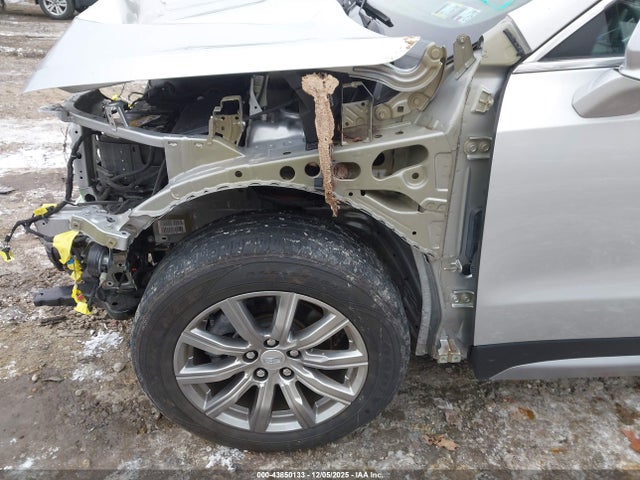 2022 CADILLAC XT4 1GYFZDR46NF101135 Photo 5