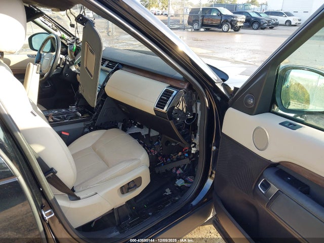 Auction sale of the 2018 Land Rover Discovery Hse, vin: SALRR2RVXJA059052, lot number: 43850144