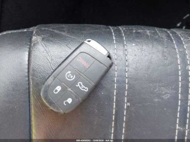 2015 CHRYSLER 300 2C3CCABTXFH845948 Photo 10