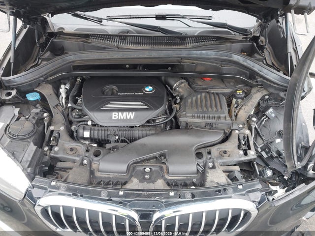 2019 BMW X1 WBXHT3C52K5L37748 Photo 9