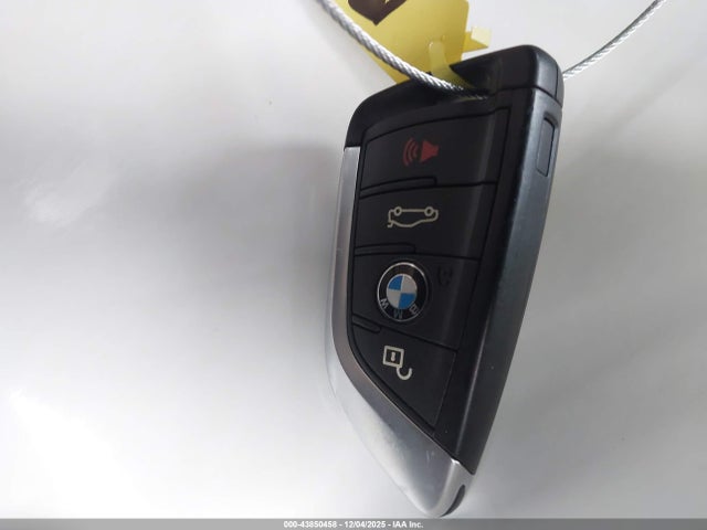 2019 BMW X1 WBXHT3C52K5L37748 Photo 10