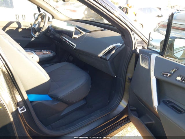 BMW IX M60 2023 WB533CF0XPCM75947 Image 5