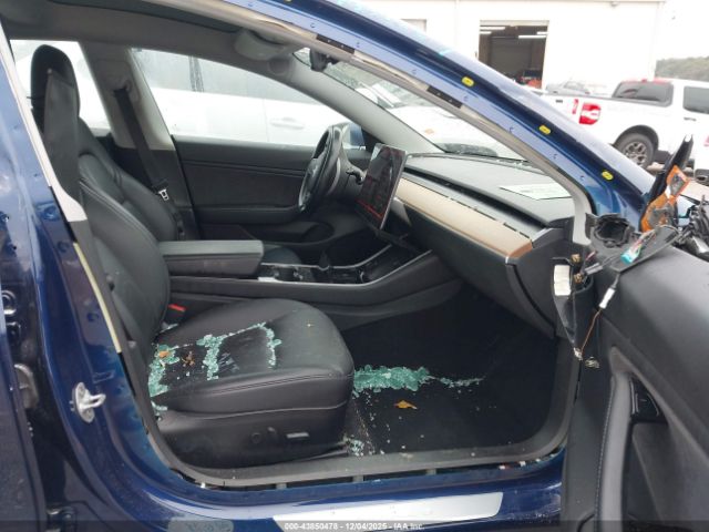 2019 TESLA MODEL 3 5YJ3E1EA1KF193592 Photo 4