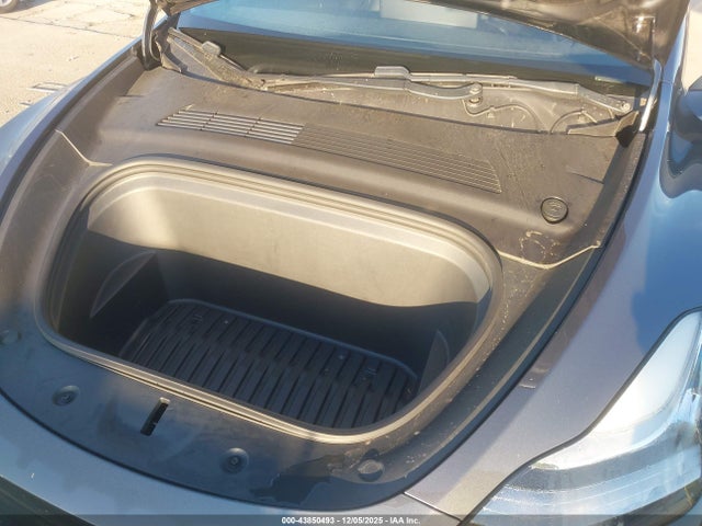 2020 TESLA MODEL Y 5YJYGDEE0LF030096 Photo 9