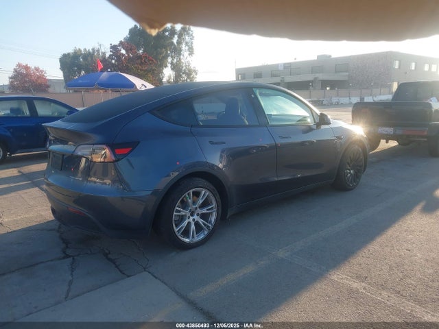 2020 TESLA MODEL Y 5YJYGDEE0LF030096 Photo 3
