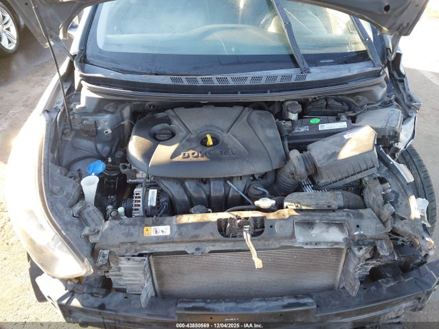Hyundai Elantra Limited 2016 KMHDH4AE0GU567819 Image 10