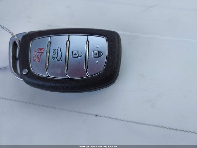 Hyundai Elantra Limited 2016 KMHDH4AE0GU567819 Image 11