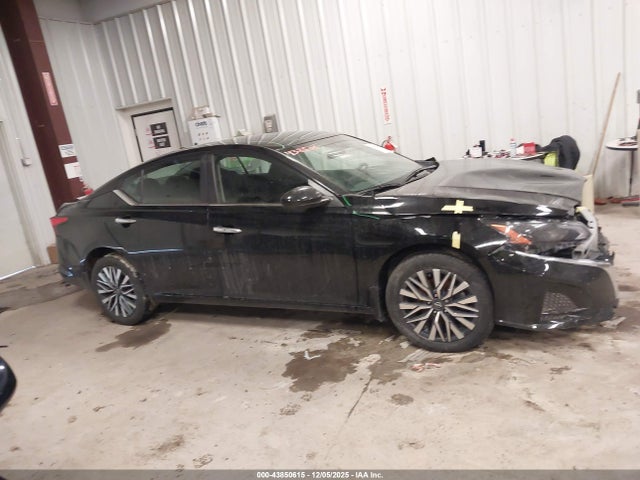Продажа на аукционе авто 2023 Nissan Altima Sv Intelligent Awd, vin: 1N4BL4DWXPN415643, номер лота: 43850615