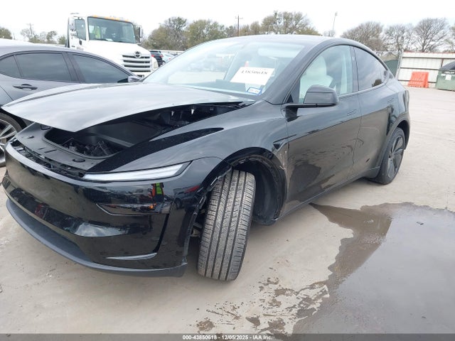 2026 TESLA MODEL Y 7SAYGDED9TA418161 Photo 1