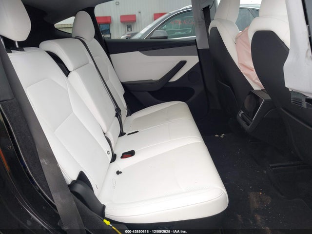 2026 TESLA MODEL Y 7SAYGDED9TA418161 Photo 7
