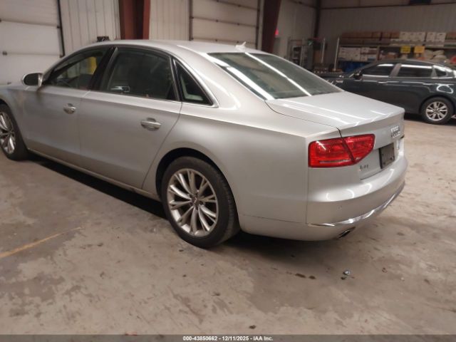 2011 AUDI A8 L WAURVAFD4BN020831 Photo 2