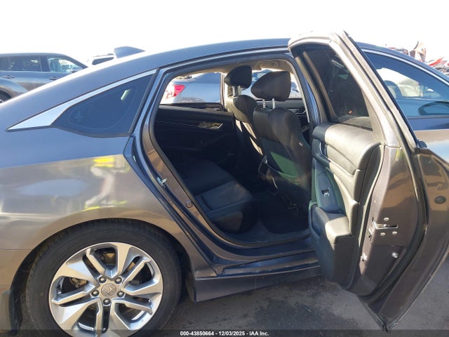 1HGCV1F12KA105609 Honda ACCORD LX