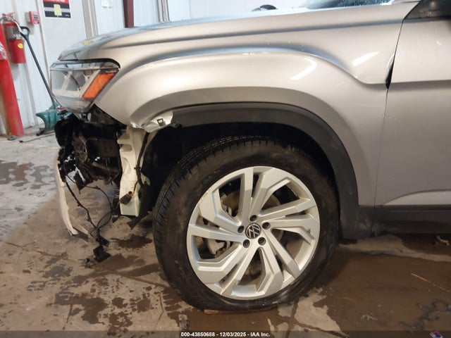 43850688 :رقم المزاد ، 1V2HR2CA8NC556103 vin ، 2022 Volkswagen Atlas 3.6l V6 Se W/technology مزاد بيع